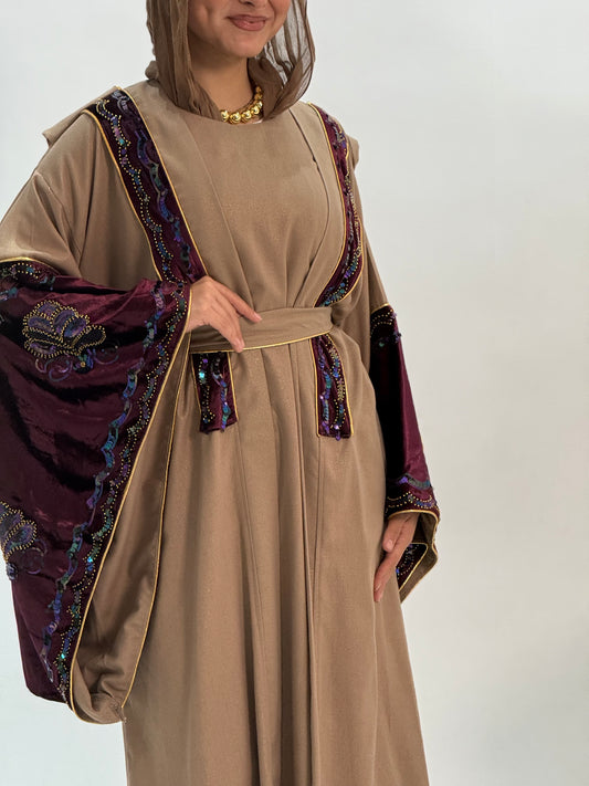 The Velvet Majesty kaftan (cafe maroon)