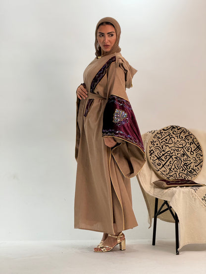 The Velvet Majesty kaftan (cafe maroon)