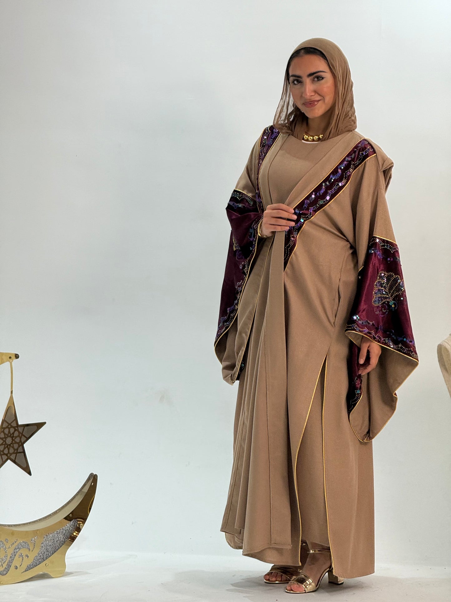 The Velvet Majesty kaftan (cafe maroon)