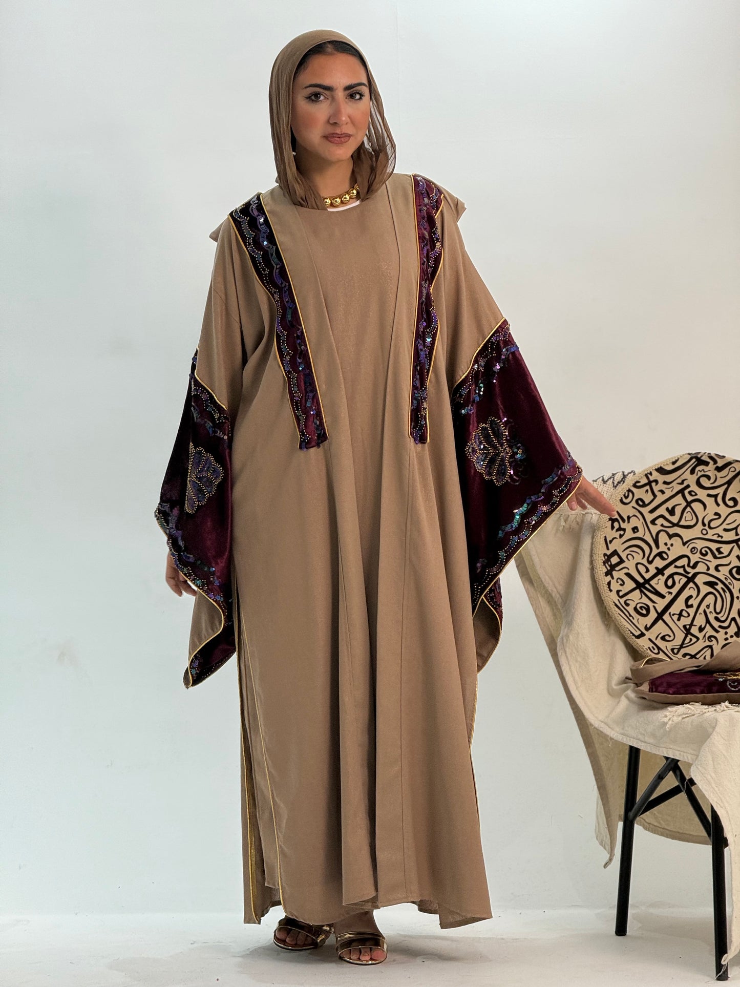 The Velvet Majesty kaftan (cafe maroon)