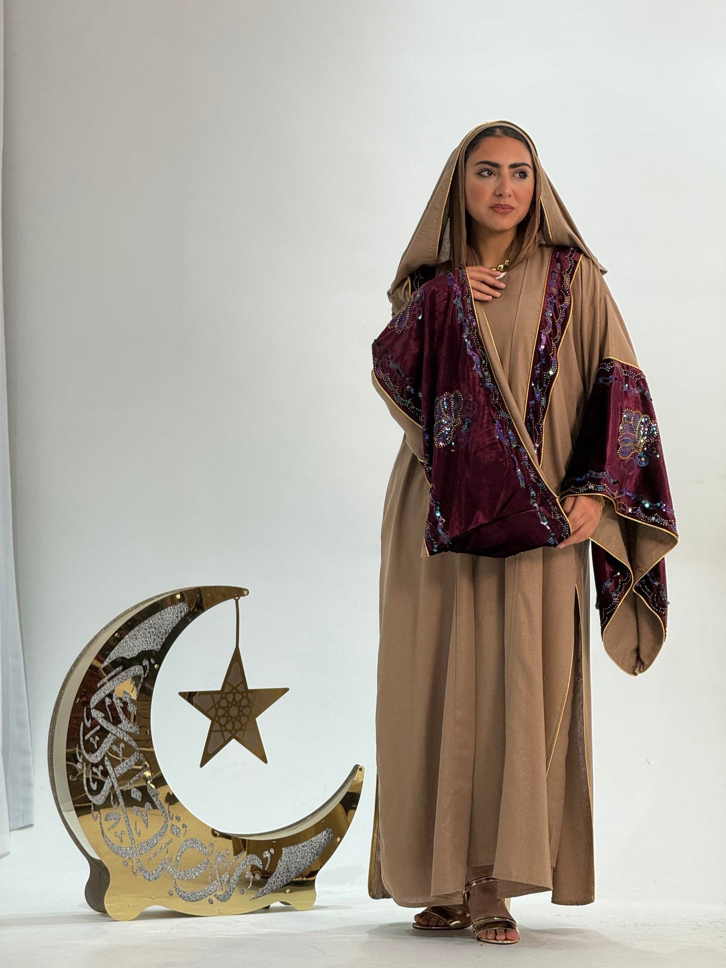 The Velvet Majesty kaftan (cafe maroon)